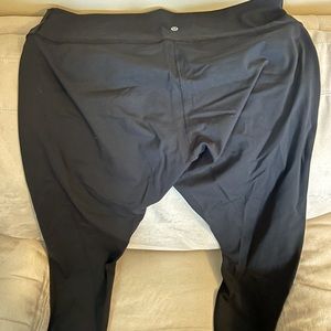 Lululemon Wunder Train High-Rise Tight 25” - Size 20 - Black